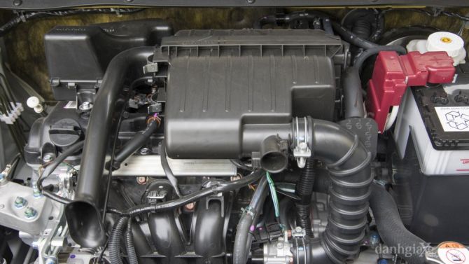 Động cơ xăng I3 1.2L tương tự như trên Mirage
