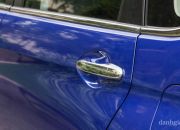 Tay nắm cửa mạ crom sáng