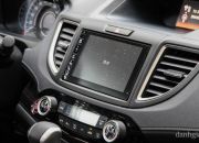 Cửa gió điều hòa vị trí trung tâm tạo hình như một đôi cánh nhỏ