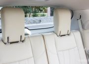 Tựa đầu hàng ghế thứ 3