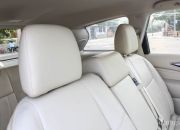 Tựa đầu lưng hàng ghế thứ 2