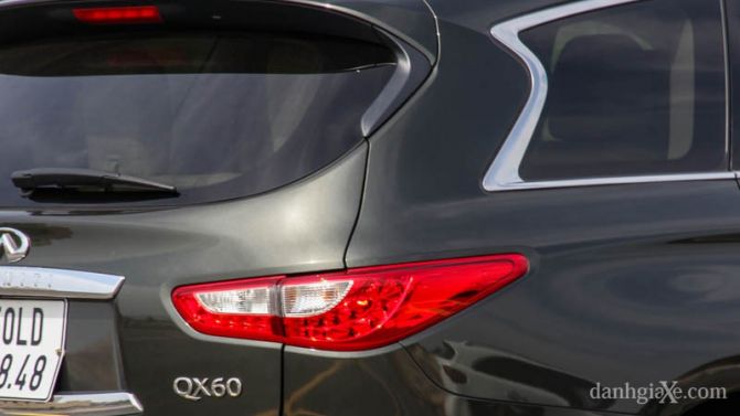 Đèn hậu có thiết kế tương đồng với kiểu dáng đèn pha