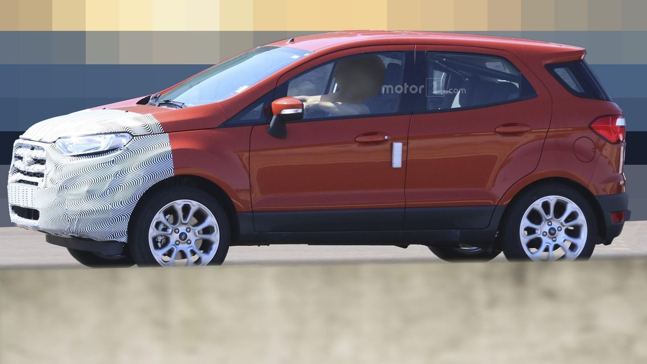 Bắt gặp Ford EcoSport facelift bị lộ ảnh thân và đuôi xe trên đường thử 2