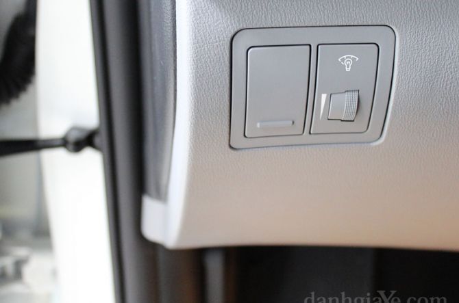 Công tắc điều chỉnh độ sáng đèn tablo