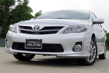 Toyota Corolla Altis 20AT 2012