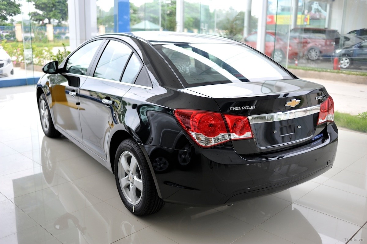 Chevrolet Cruze 2013 com facelift novas fotos do exterior e interior