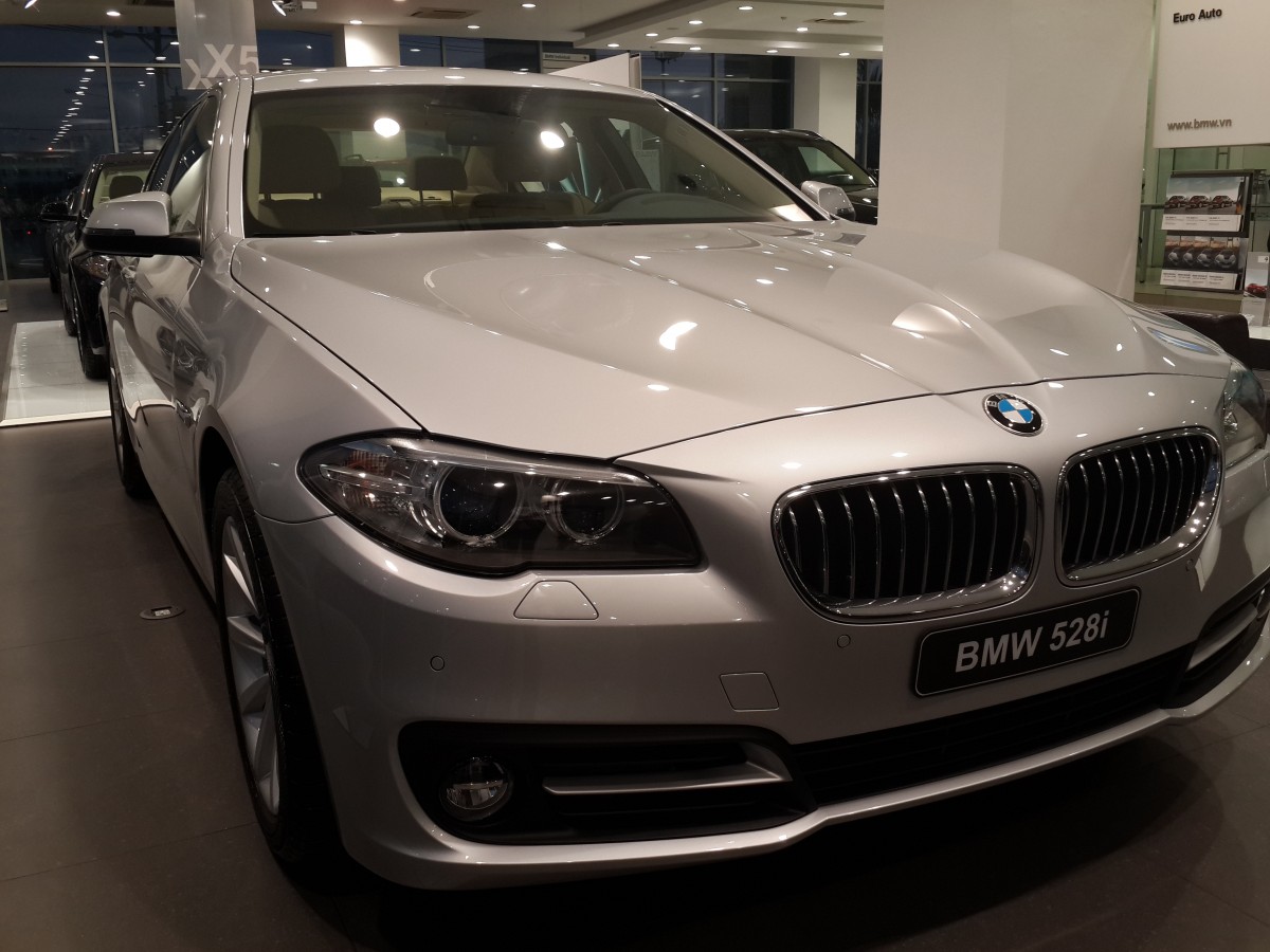 Giá xe BMW 5 Series 528i 2015  CafeAutoVn