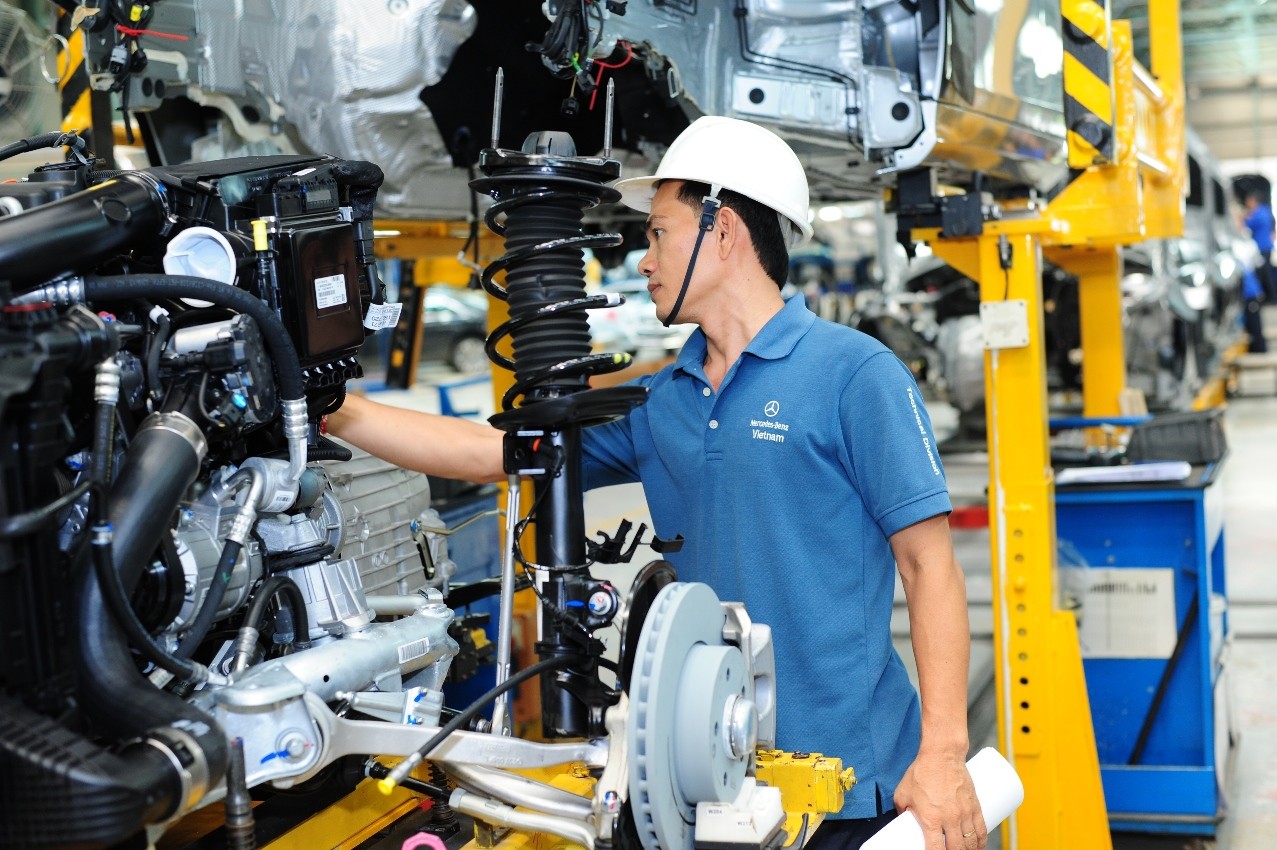 Điều chỉnh chính sách ngành công nghiệp ô tô Việt Nam: hỗ trợ tốt hơn