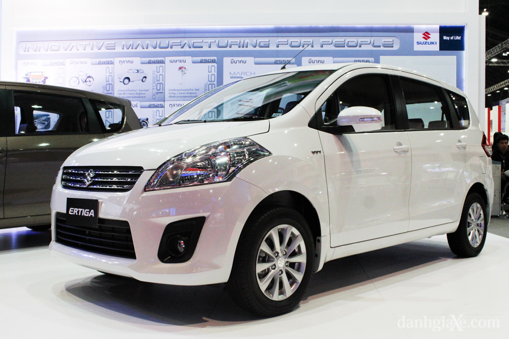 Xe gia đình 7 chỗ Suzuki Ertiga có giá 599 triệu đồng tại Việt Nam