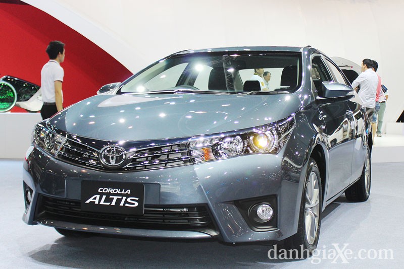 Hình ảnh chi tiết Toyota Corolla Altis 2014 sẽ về Việt Nam