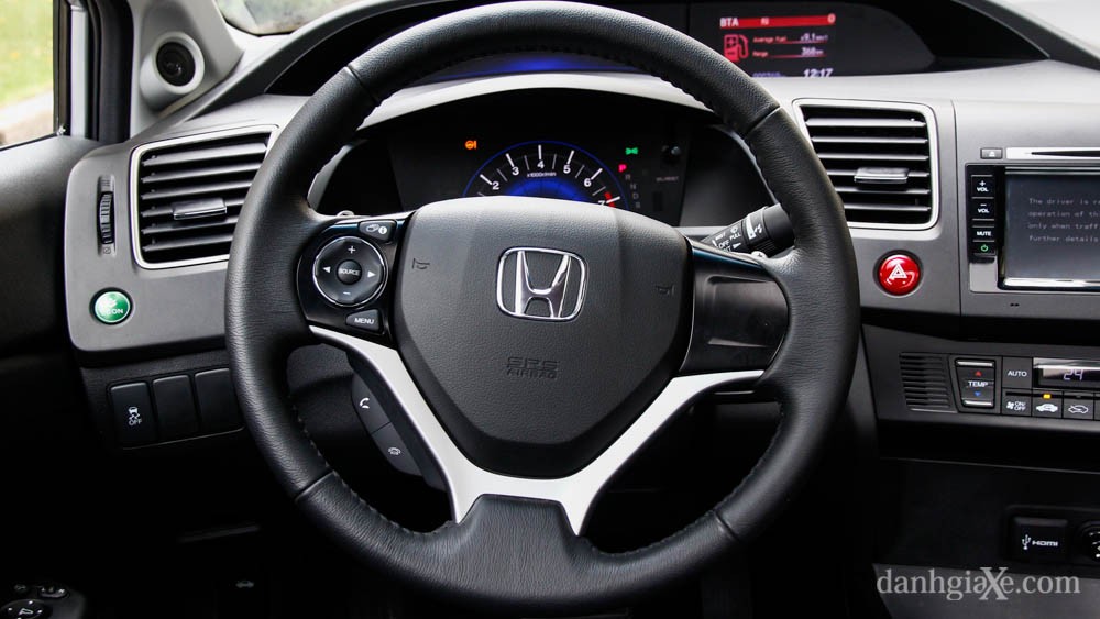 Honda Civic 2015 phiên bản tiết kiệm xăng có giá 24735 USD
