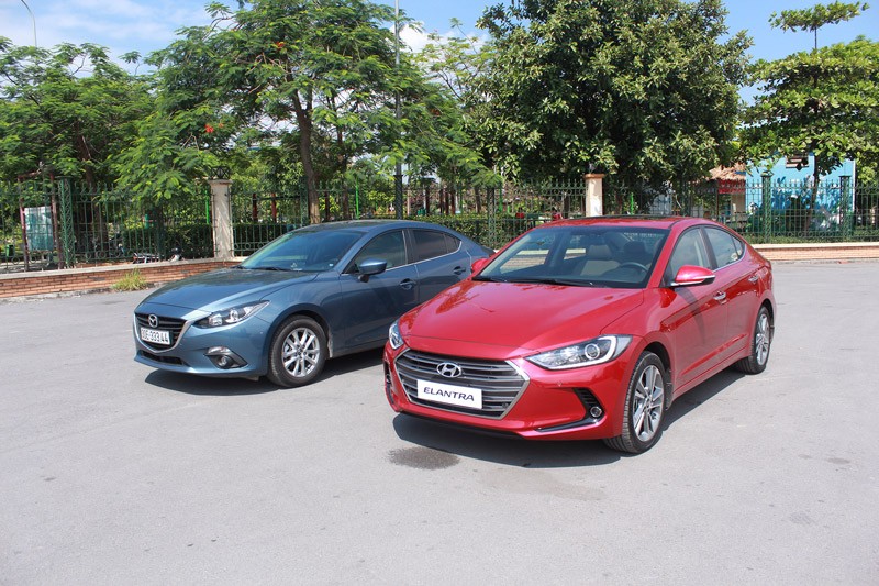  ¿Prueba de funcionamiento del nuevo Hyundai Elantra con Mazda 3?