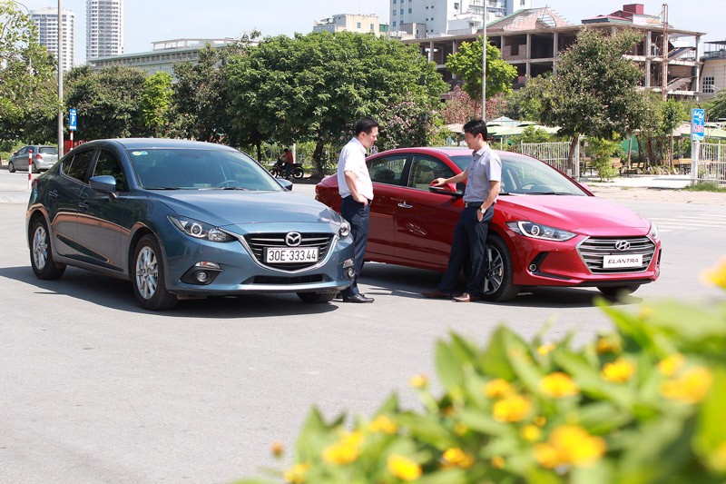  ¿Prueba de funcionamiento del nuevo Hyundai Elantra con Mazda 3?