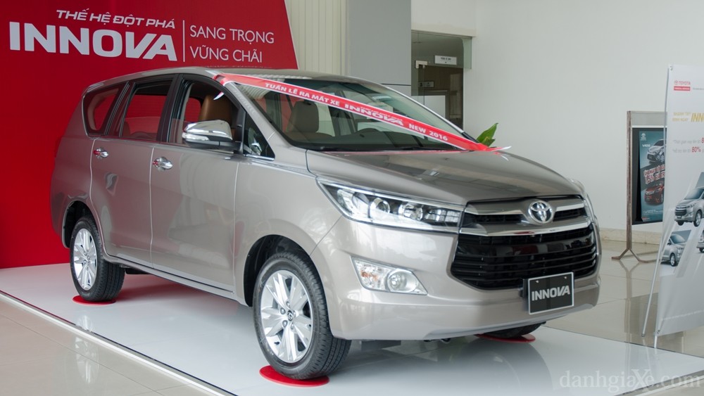Toyota Innova 2016 thế hệ mới hé lộ ảnh chính chủ