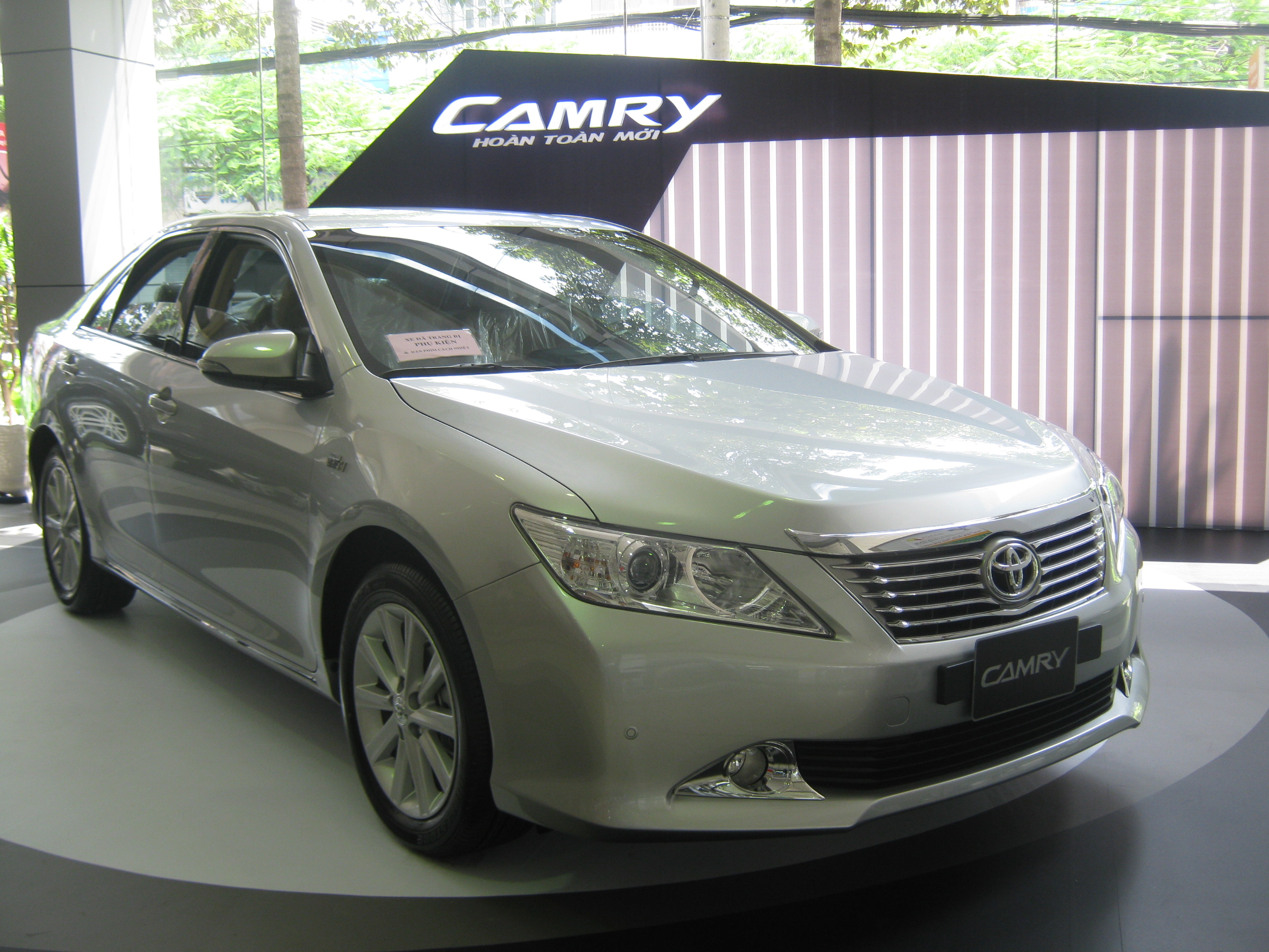 Đánh giá xe Toyota Camry 2012