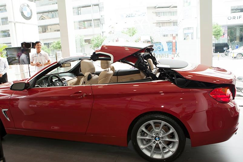 Cận cảnh BMW 428i mui trần có giá 2898 tỷ đồng tại Việt Nam