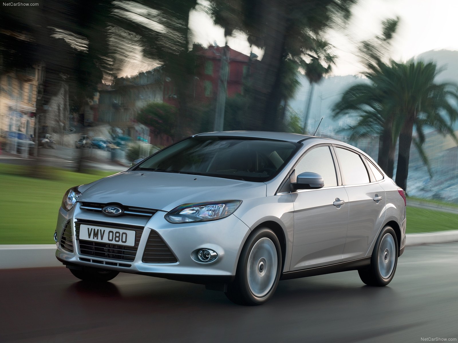 2013 Ford Focus Ambiente Gets Cruise Control Lumbar Support