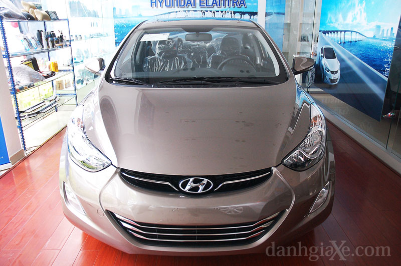 Hyundai Elantra 2013 chính thức có mặt tại Việt Nam  Báo Dân trí