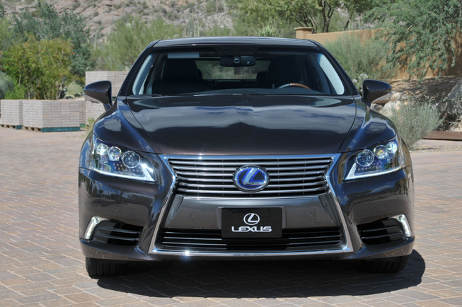 LONGTERMERS 2007 Lexus LS 460 L A most comfortable year Our time being  coddled by the Lexus LS 460 L ends