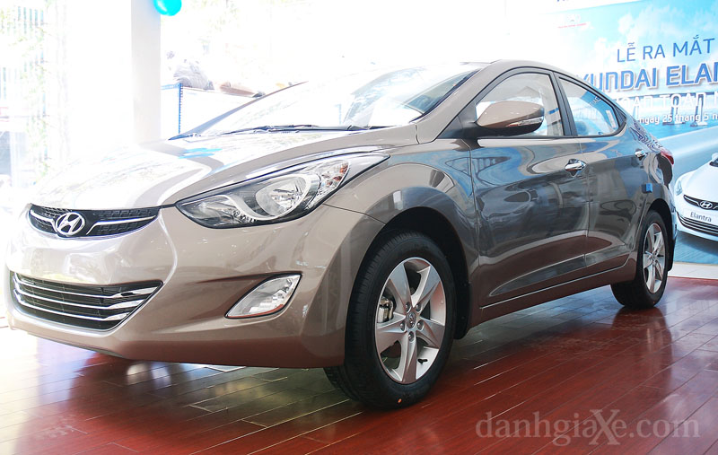2013 Hyundai Elantra Reviews Insights and Specs  CARFAX
