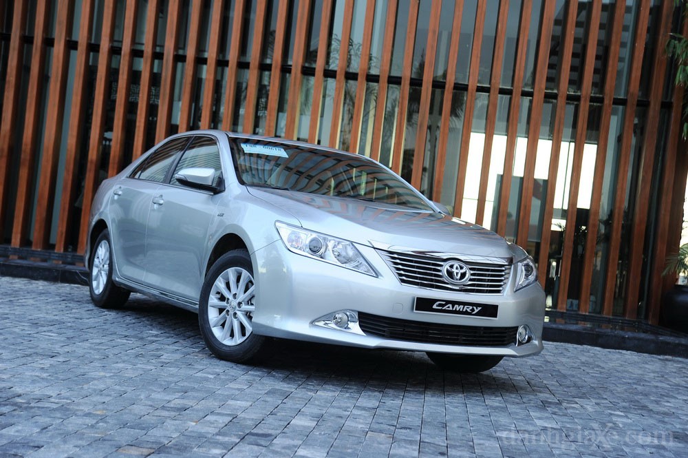 Bán xe Toyota Camry 2012 giá 550 triệu  2110932