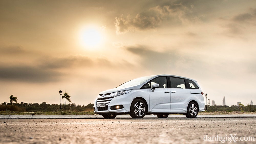 Honda Odyssey 15 năm tuổi giá hơn 400 triệu đồng tại Việt Nam