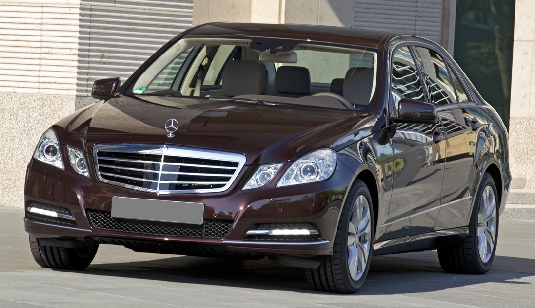 Đánh giá xe Mercedes-Benz E-class 2012