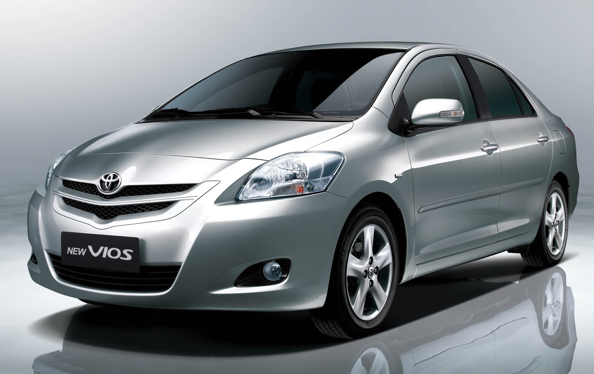 Đánh giá xe Toyota Vios 2012
