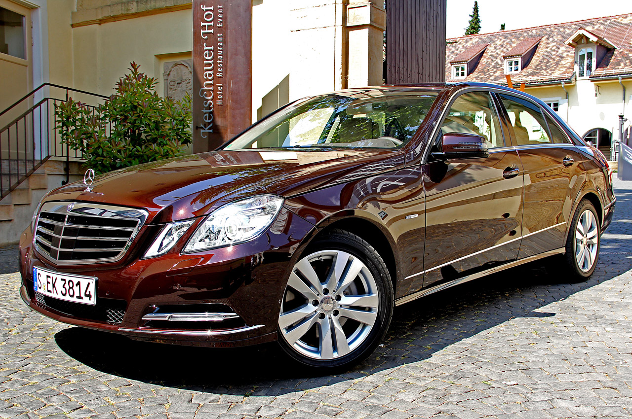 Đánh giá xe Mercedes-Benz E-class 2012
