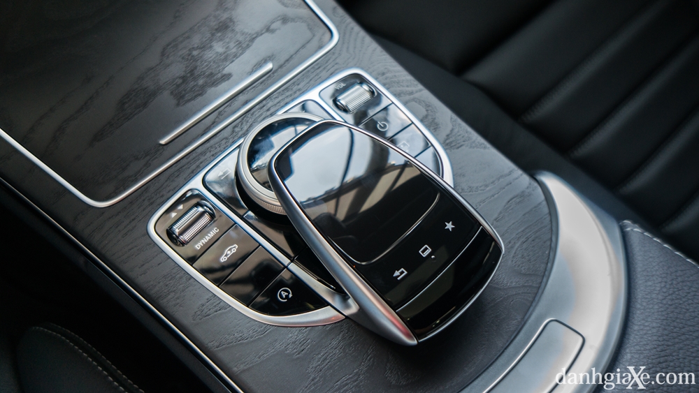Đánh giá xe Mercedes-Benz C-Class 2016