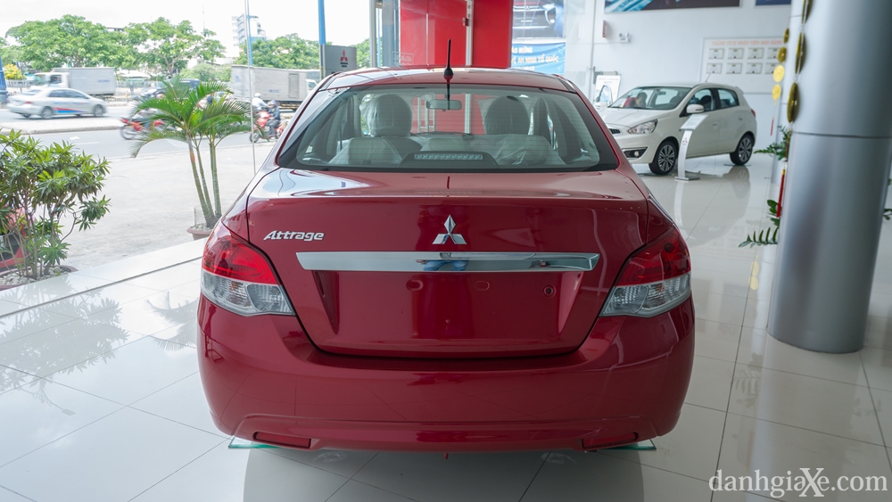 Bổ sung công nghệ Mitsubishi Attrage 2016 có giá 282 triệu đồng tại Thái  Lan