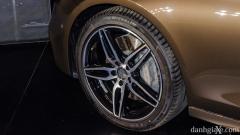 Mâm xe 19-inch của Mercedes E300 AMG